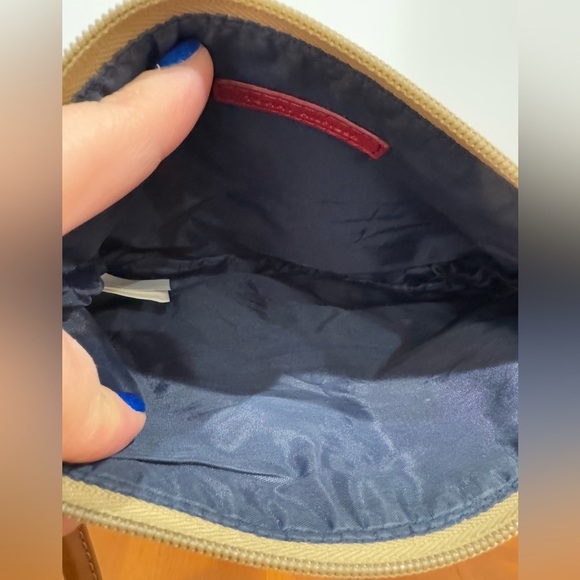 Tommy Hilfiger crossbody in tan and cream with leather strap - Picture 9 of 9